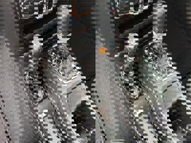 Used 2024 Jeep Wrangler Sahara image 21