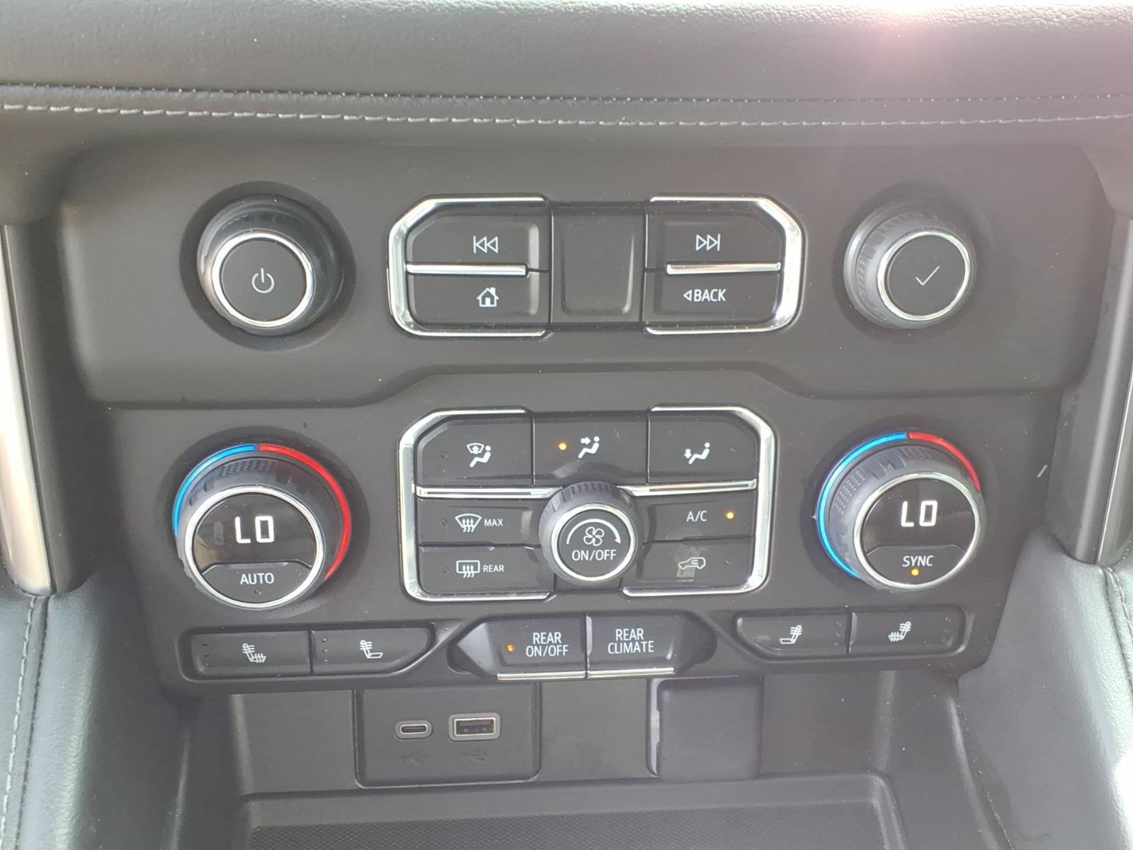 Used 2024 Chevrolet Tahoe LT RWD image 28
