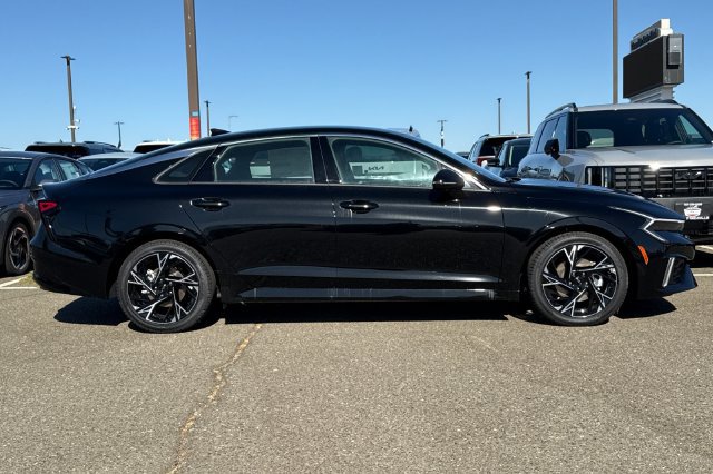 New 2026 Kia K5 GT-Line w/ GT-Line Red Interior Package FWD image 3