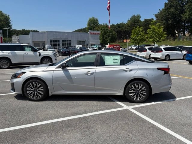 New 2026 Nissan Altima 2.5 SV FWD image 2