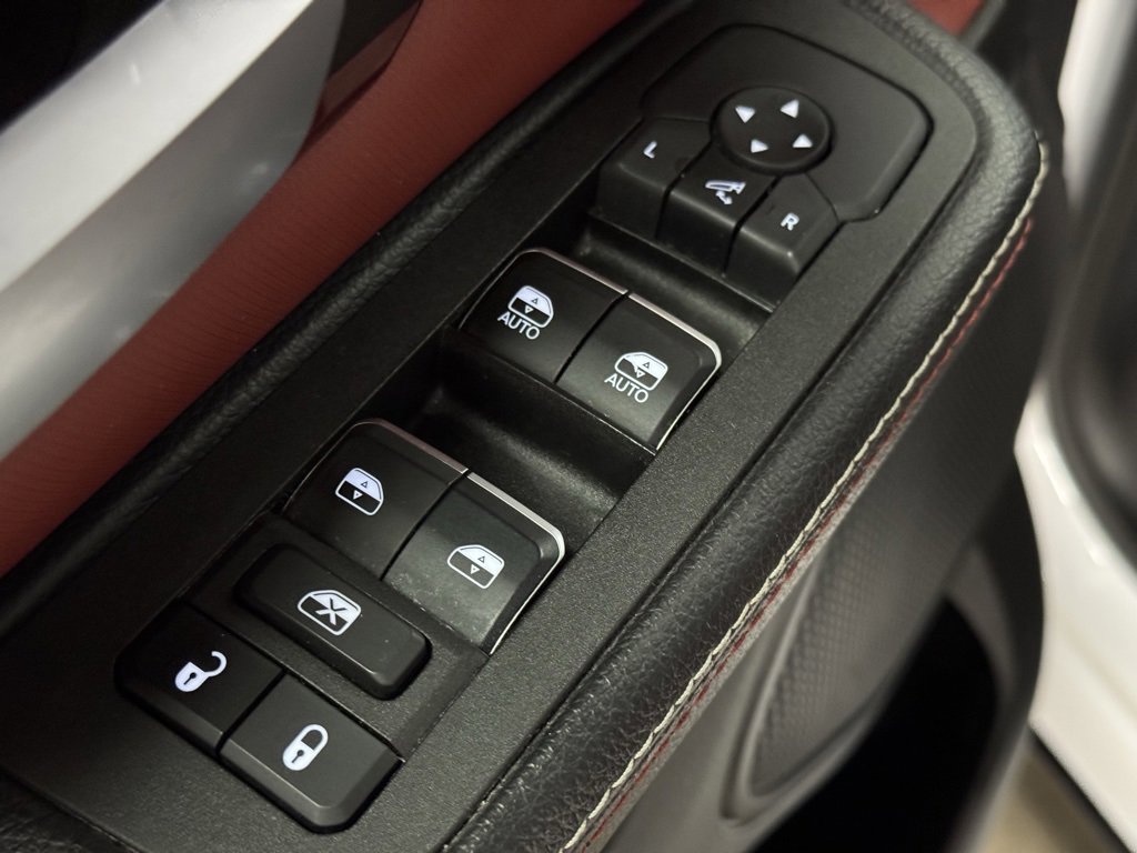 Used 2025 RAM 1500 Rebel image 27