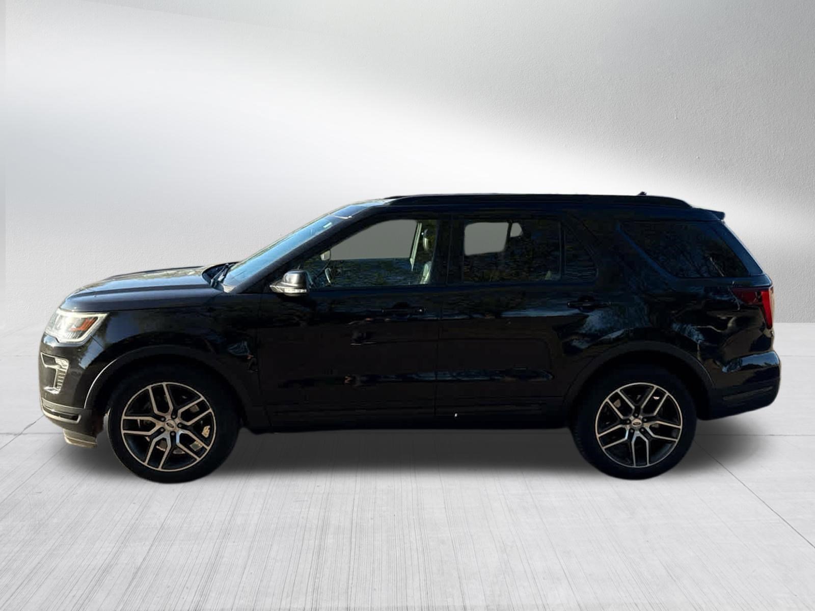 Used 2018 Ford Explorer Sport w/ Equipment Group 401A AWD/4WD image 4