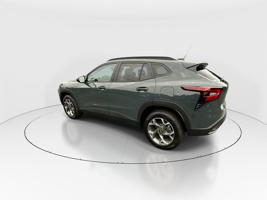 New 2026 Chevrolet Trax LT w/ LT Convenience Package FWD image 6