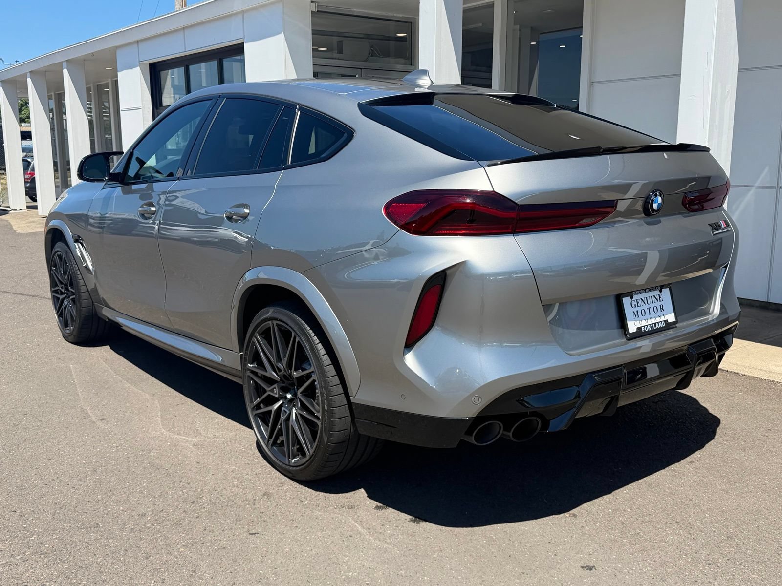 Used 2022 BMW X6 M w/ Competition Package AWD/4WD image 3