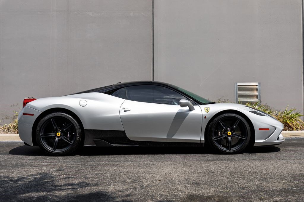 Used 2015 Ferrari 458 Speciale Coupe image 6