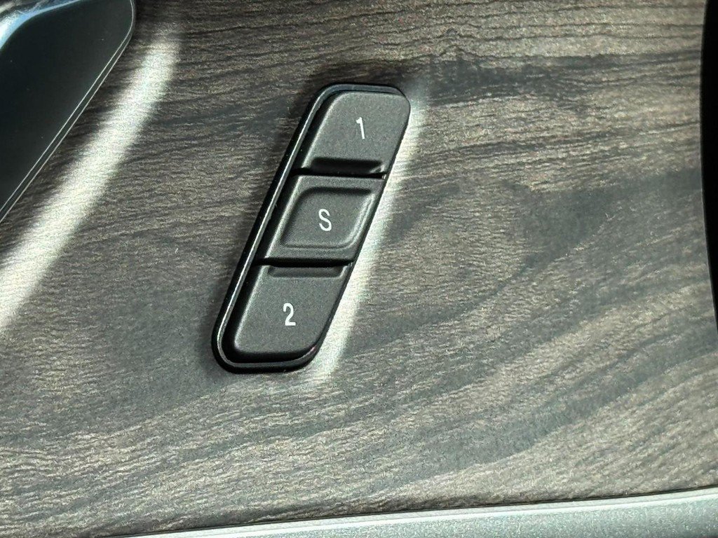 New 2027 Jeep Grand Cherokee L Limited AWD/4WD image 13