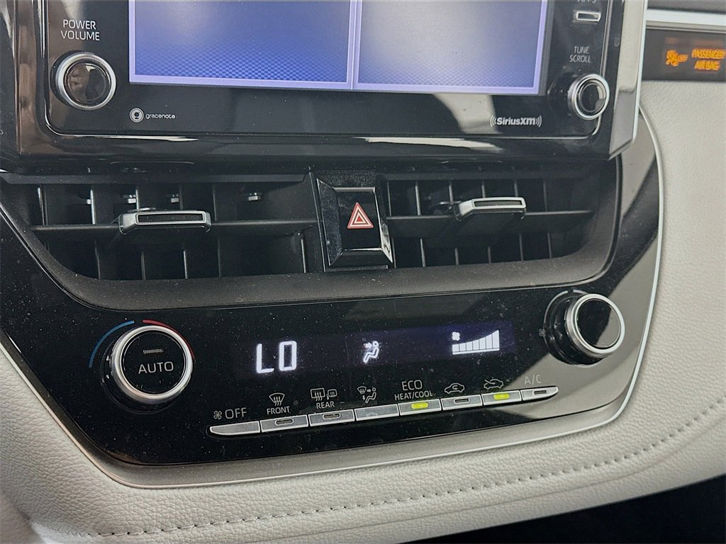 Used 2021 Toyota Corolla SE image 18