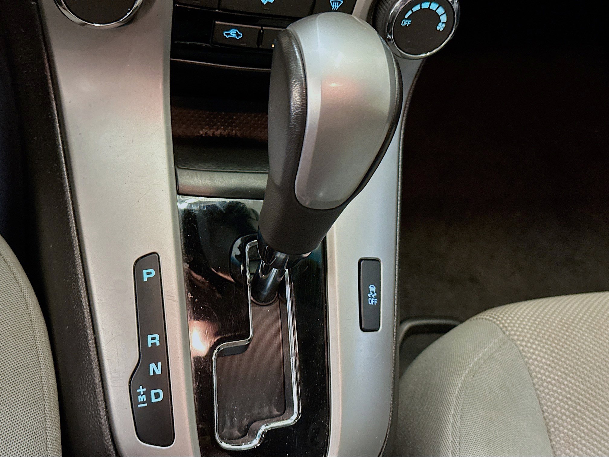 Used 2014 Chevrolet Cruze LT FWD image 24