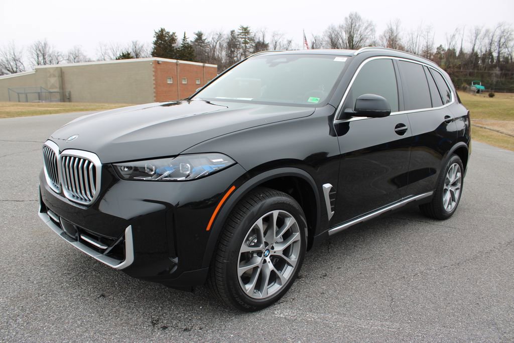 New 2026 BMW X5 xDrive40i w/ Executive Package image 4