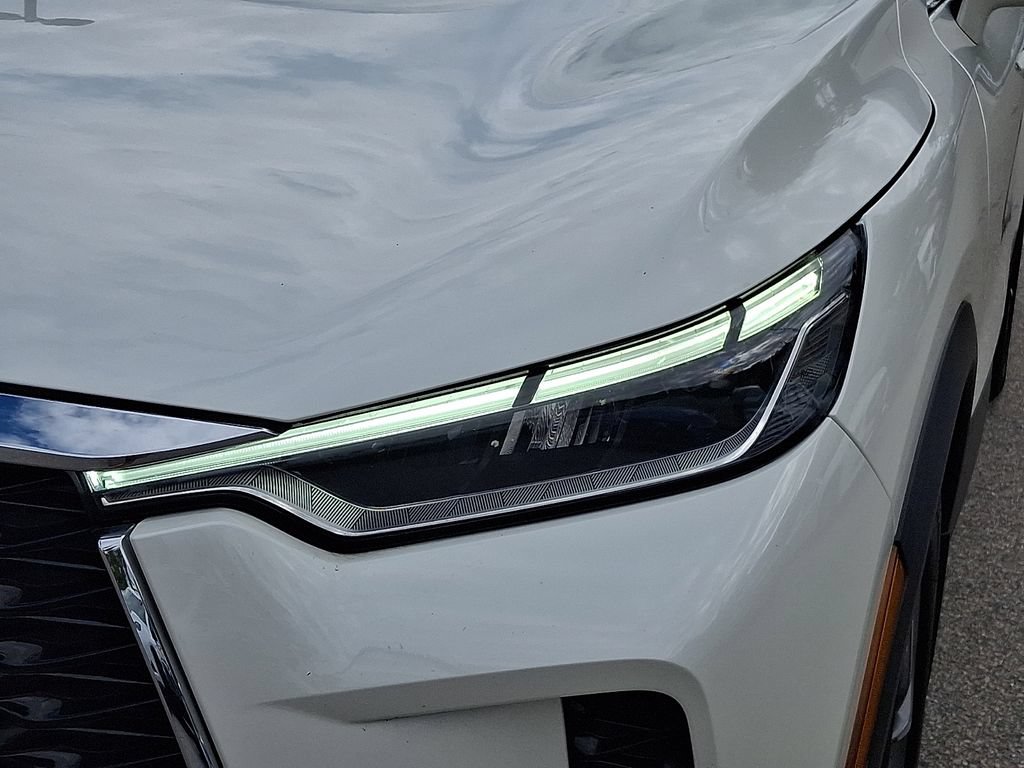 Used 2023 INFINITI QX60 Luxe w/ Vision Package AWD/4WD image 9