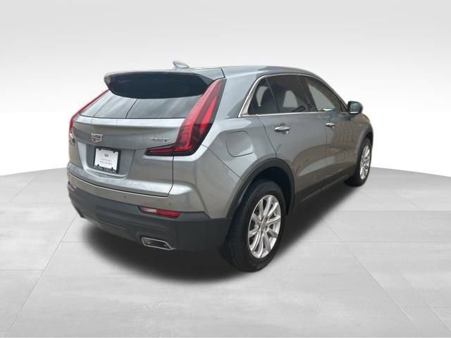 Certified 2023 Cadillac XT4 Luxury w/ Cold Weather Package image 5