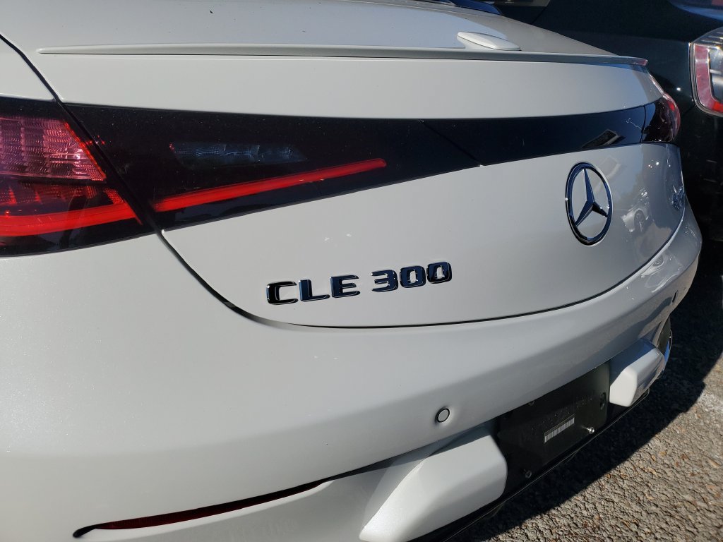 Used 2024 Mercedes-Benz CLE 300 4MATIC Cabriolet image 16