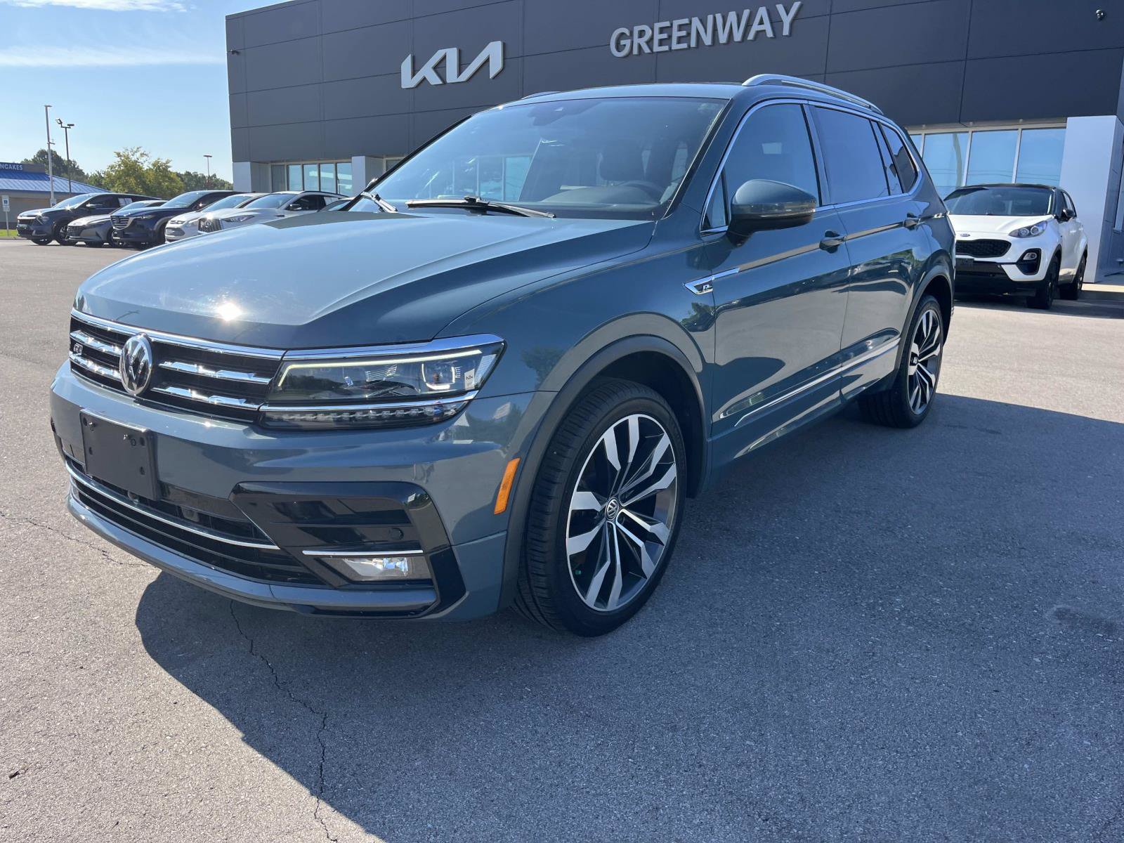Used 2020 Volkswagen Tiguan SEL Premium R-Line AWD/4WD image 7