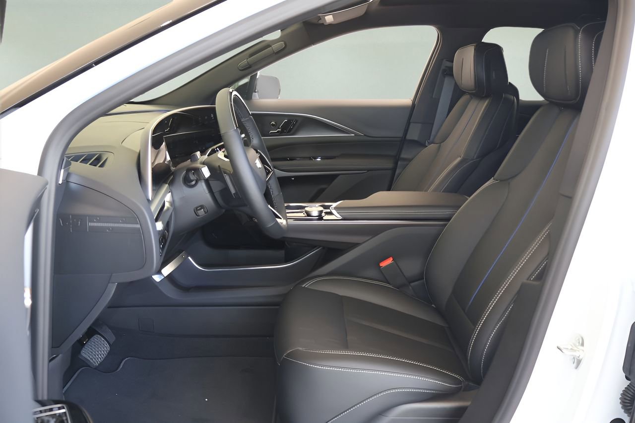 New 2026 Cadillac Lyriq Sport AWD/4WD image 12
