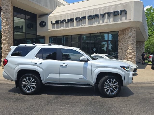 Used 2025 Toyota 4Runner Limited AWD/4WD image 2