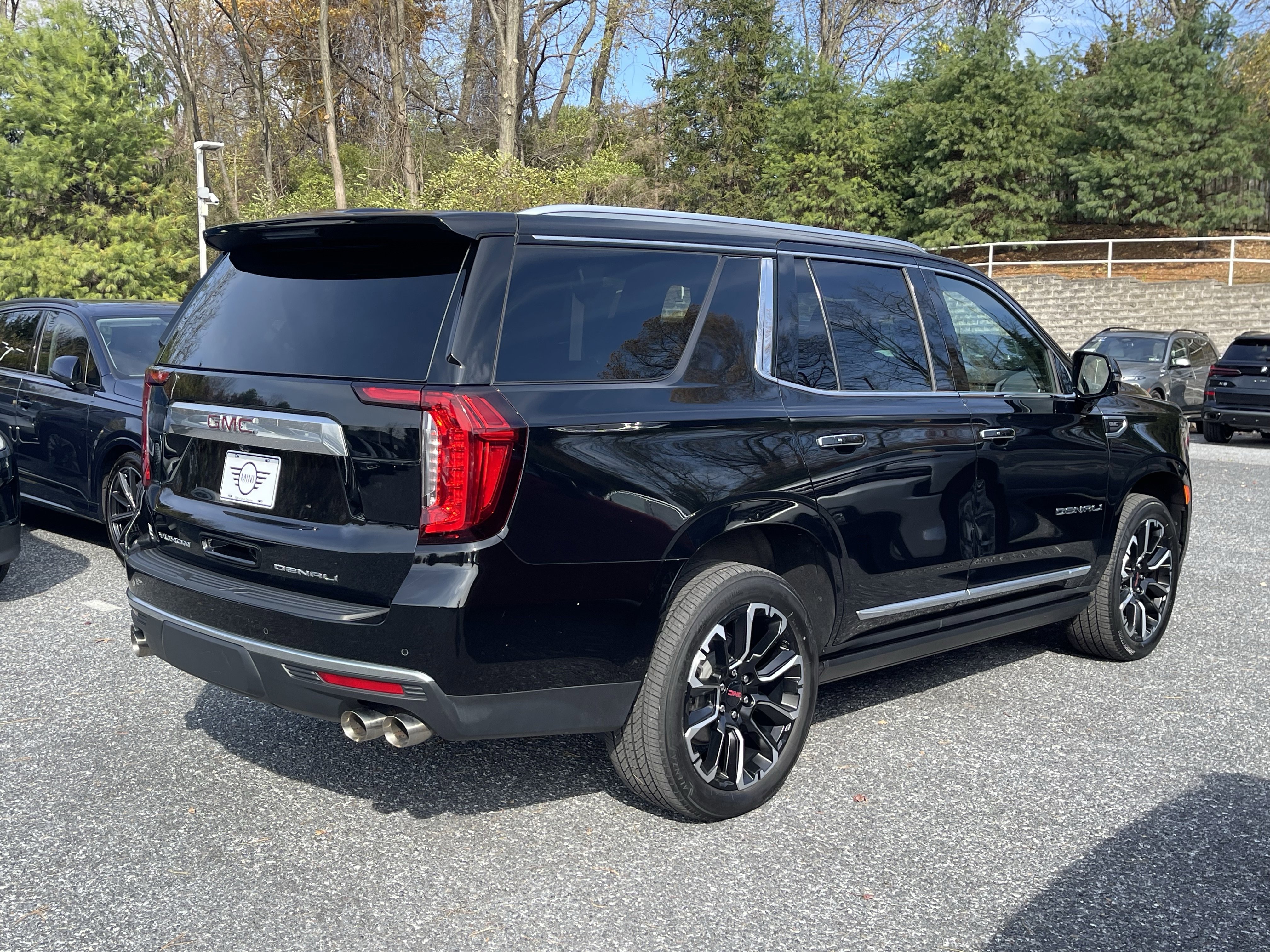 Used 2023 GMC Yukon Denali image 4