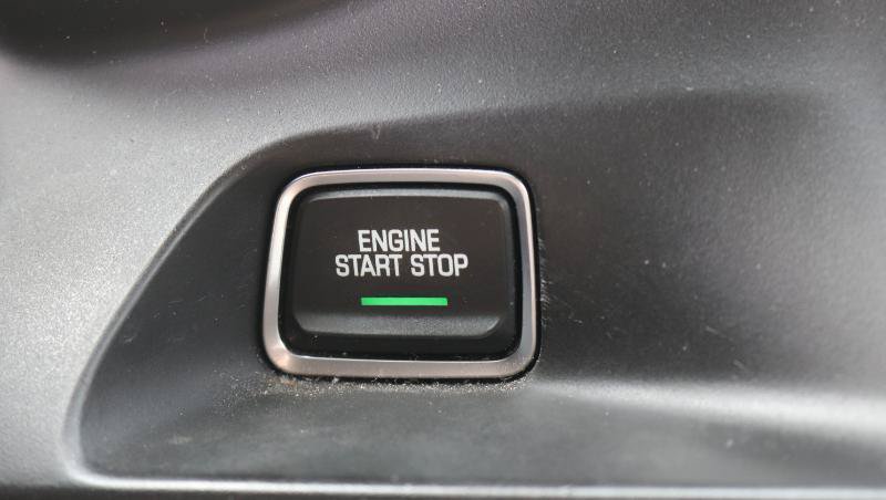 Used 2020 Chevrolet Camaro LS RWD image 12
