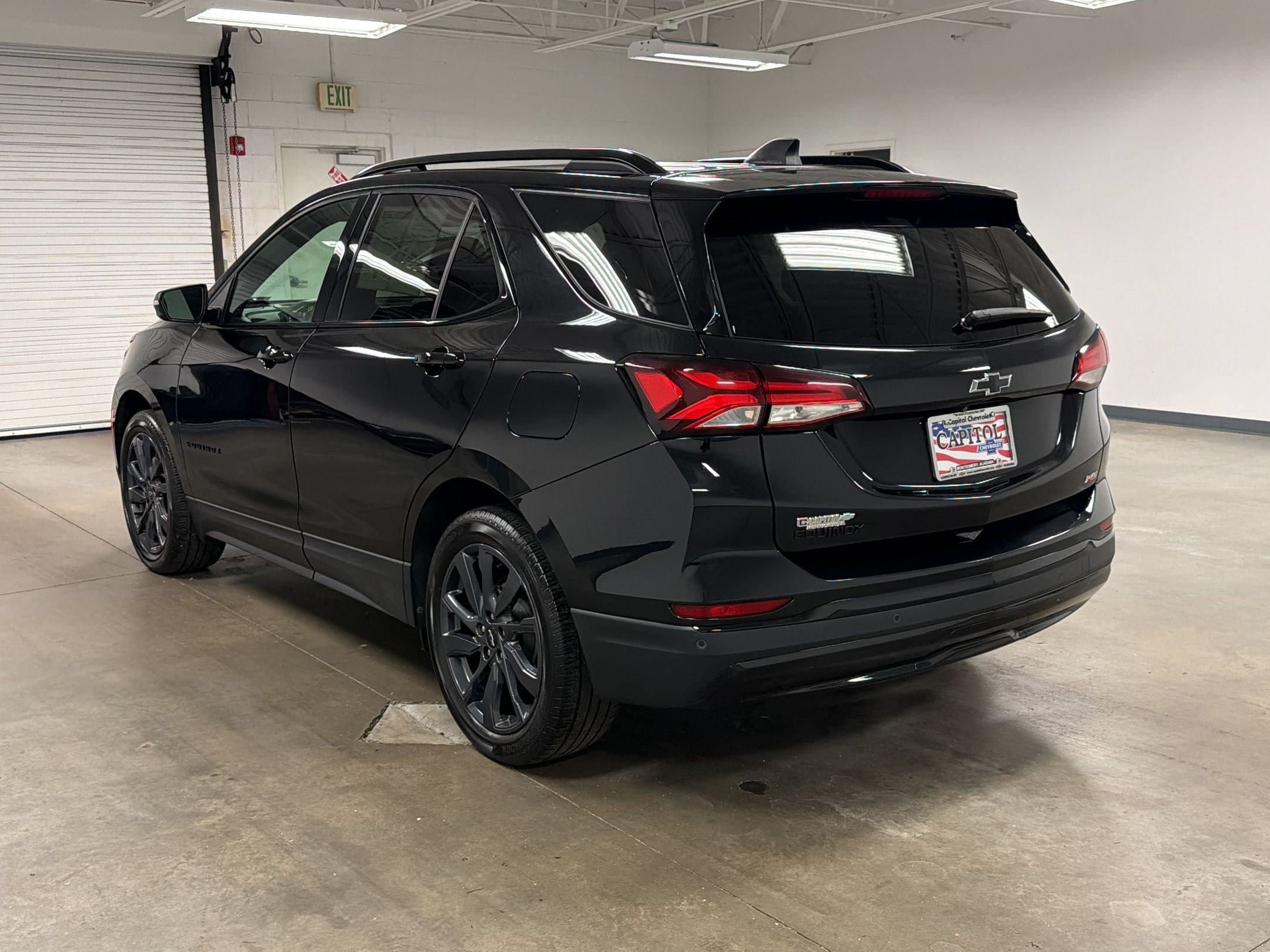 Used 2024 Chevrolet Equinox RS FWD image 3