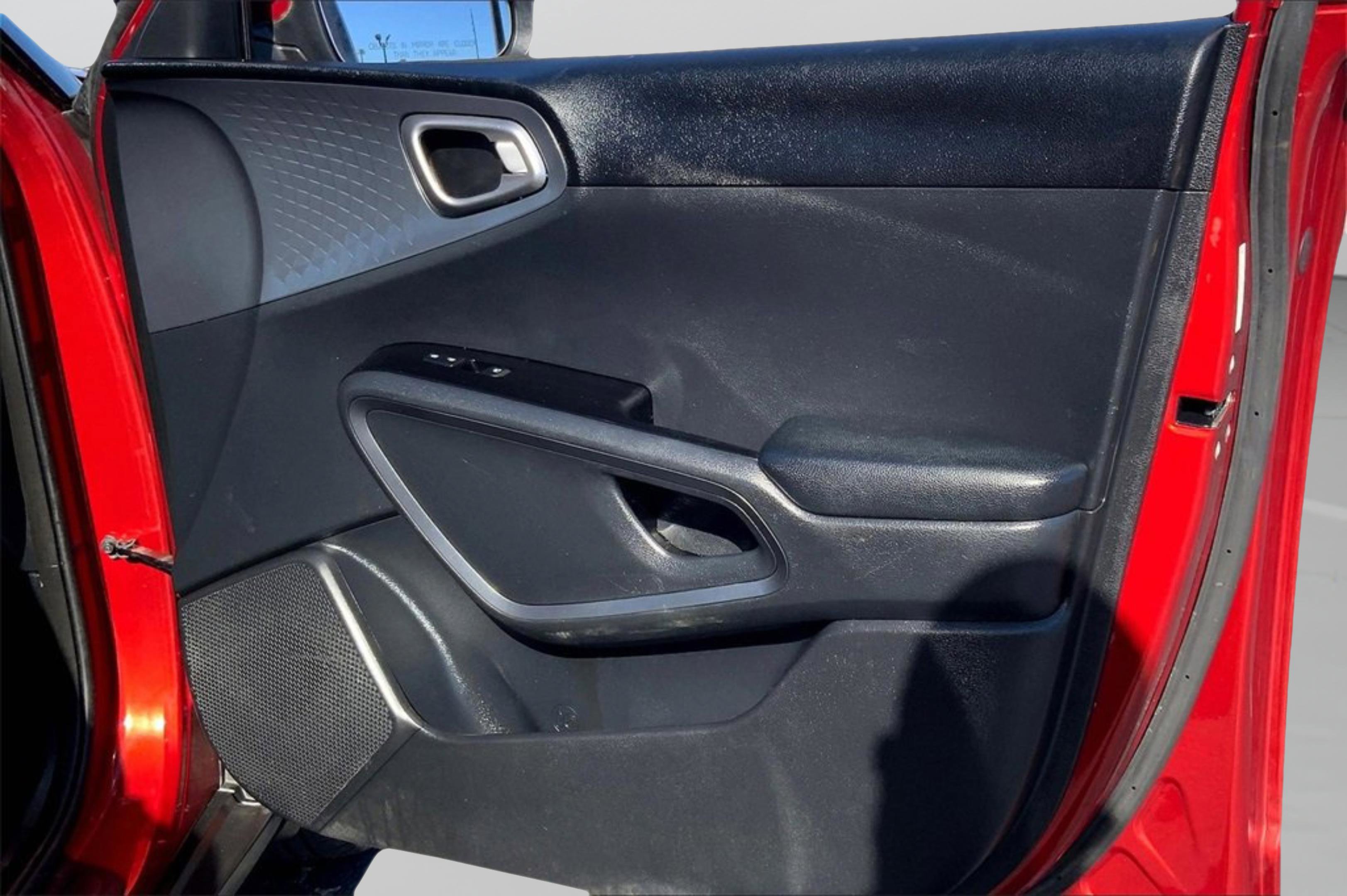 Used 2021 Kia Soul S image 28