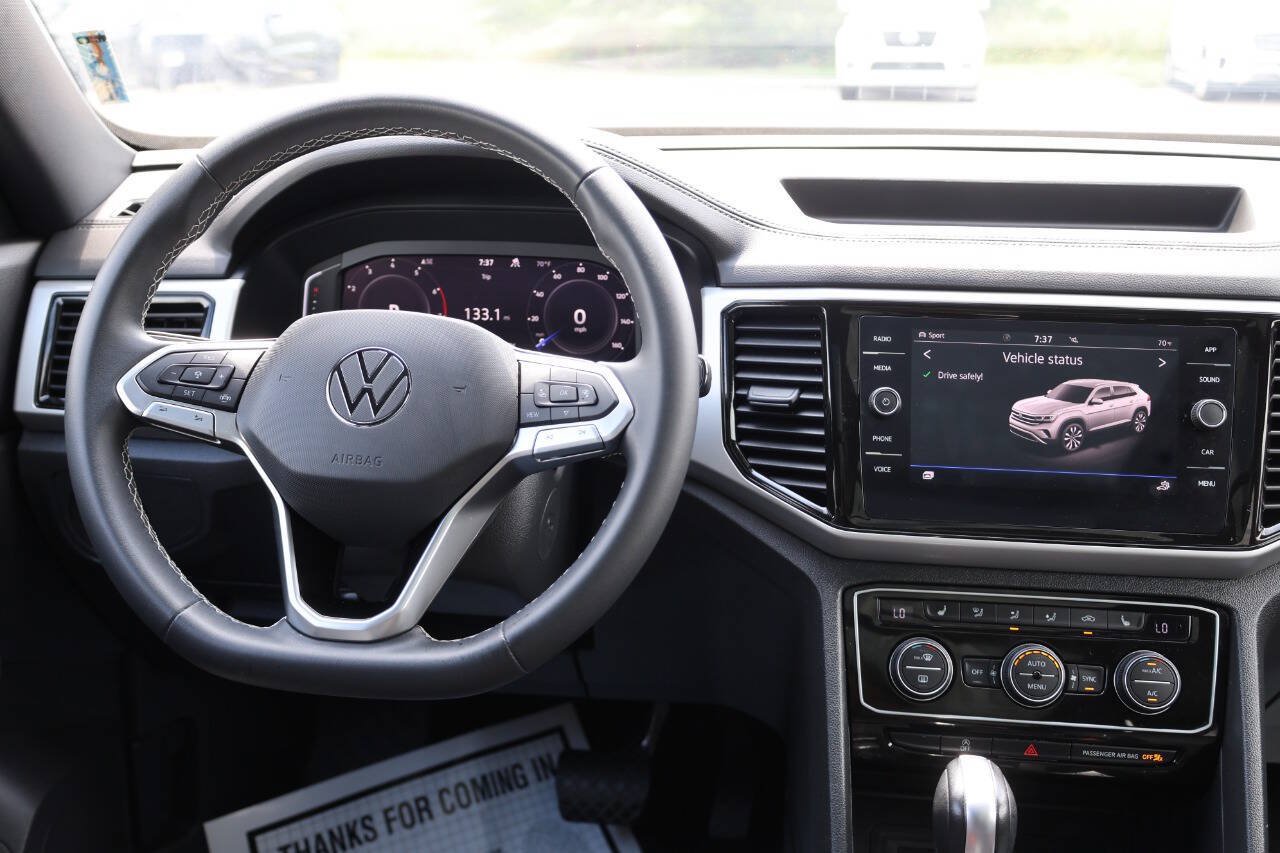 Used 2022 Volkswagen Atlas Cross Sport SE AWD/4WD image 22
