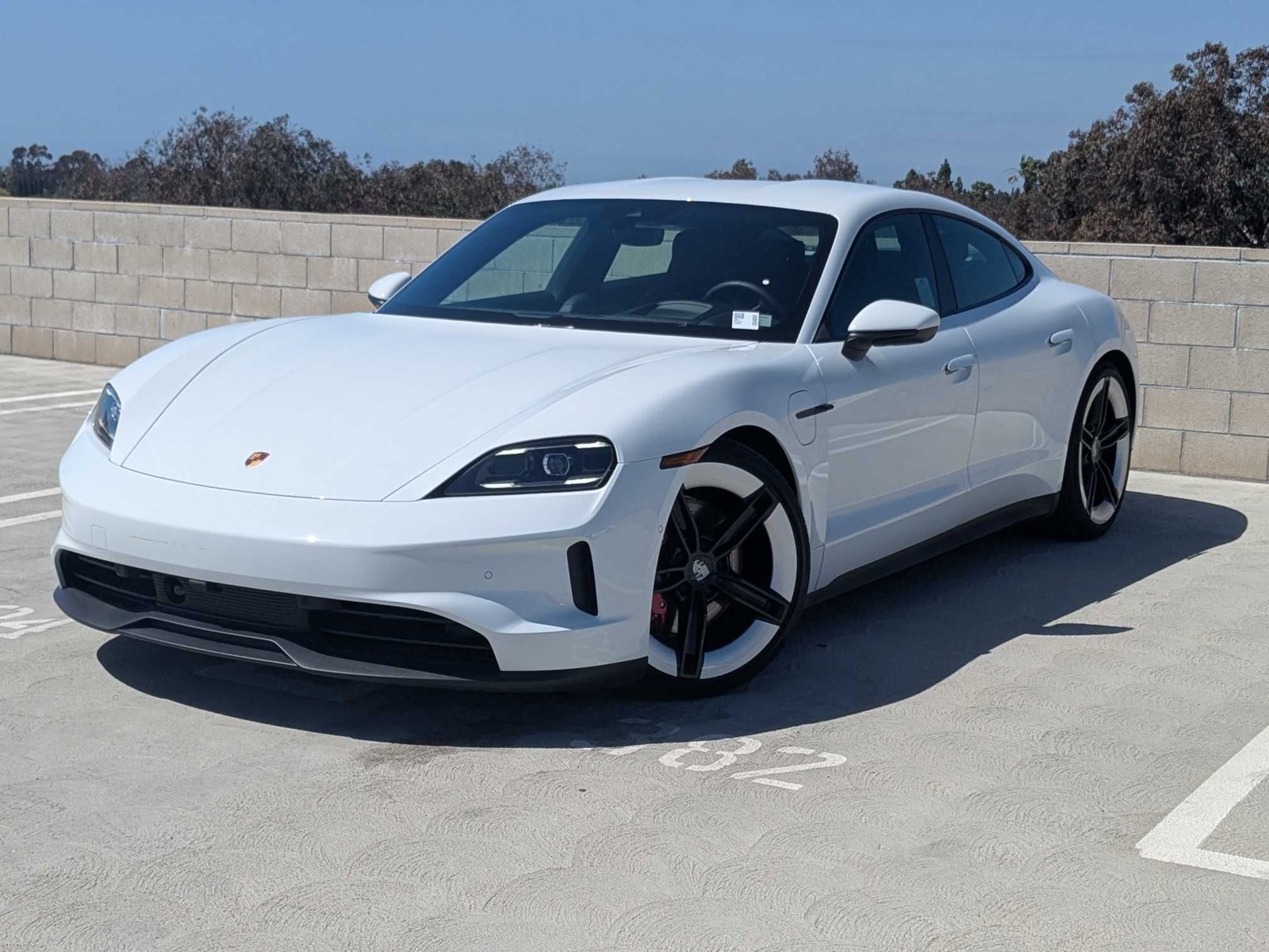 Certified 2025 Porsche Taycan 4S AWD/4WD image 1