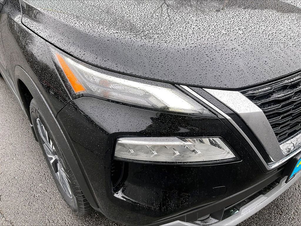 Used 2023 Nissan Rogue SV AWD/4WD image 31