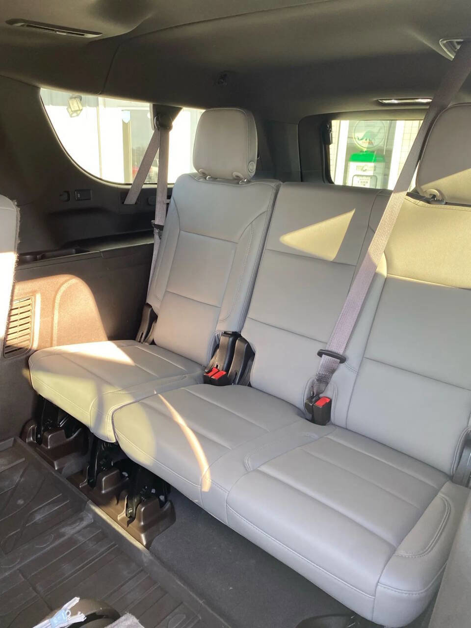 Used 2022 Chevrolet Suburban LT w/ LT Signature Plus Package image 27