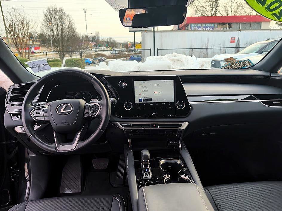 Used 2024 Lexus RX 350 FWD w/ Technology Package image 11