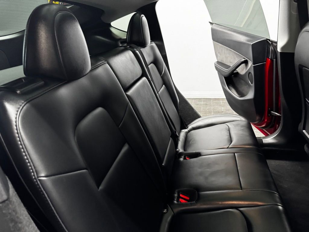 Used 2024 Tesla Model Y Long Range image 49