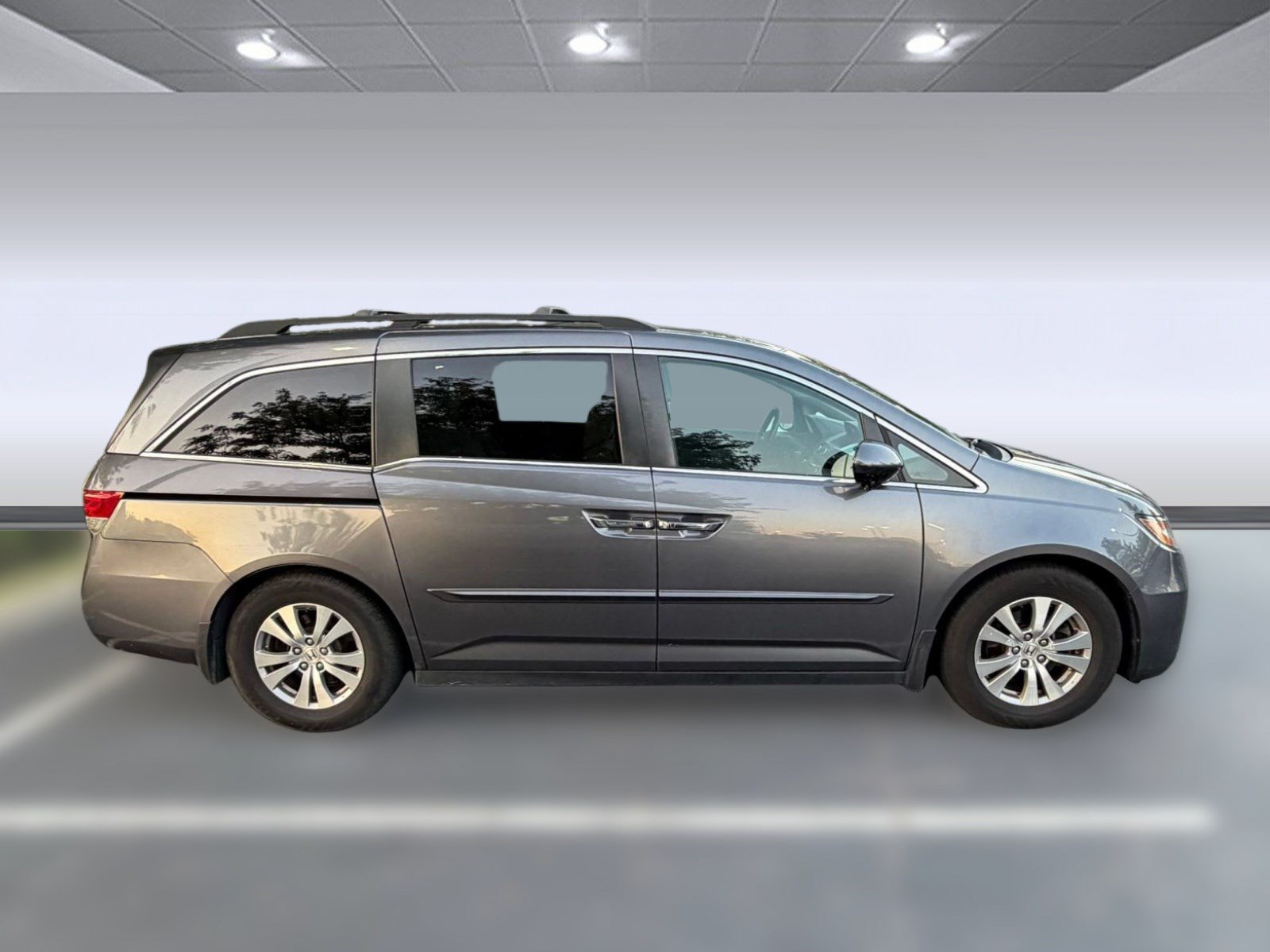 Used 2015 Honda Odyssey EX image 5