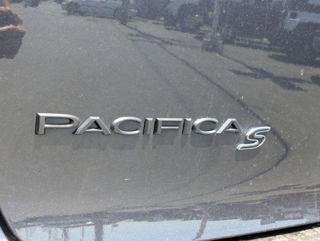 Certified 2020 Chrysler Pacifica Touring-L w/ Advanced Safetytec Group AWD/4WD image 30