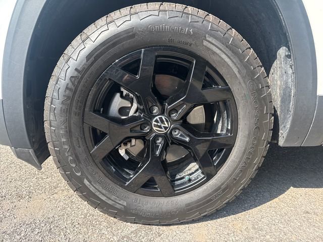 Used 2024 Volkswagen Atlas Peak Edition SEL image 11