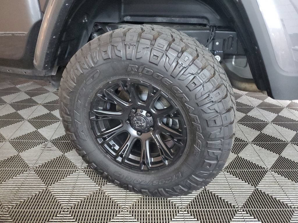 New 2026 Jeep Gladiator Sport AWD/4WD image 25