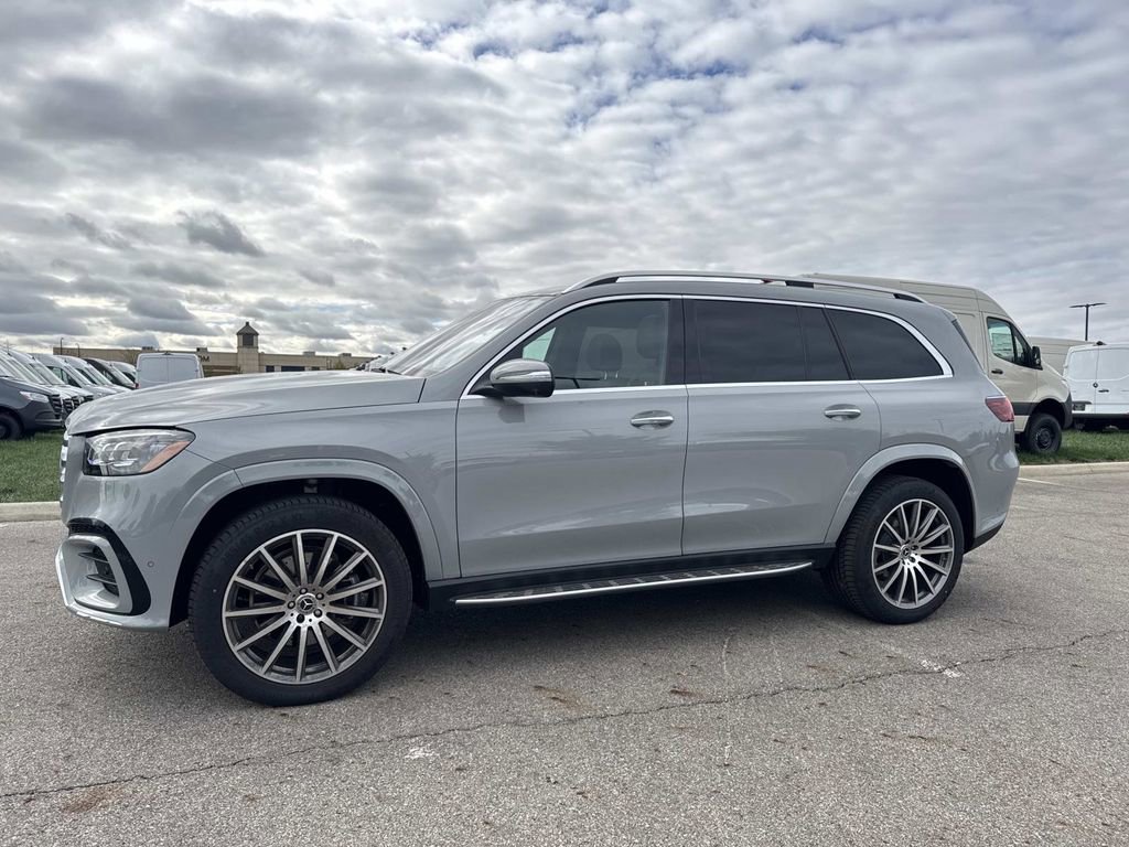 New 2025 Mercedes-Benz GLS 450 4MATIC image 2
