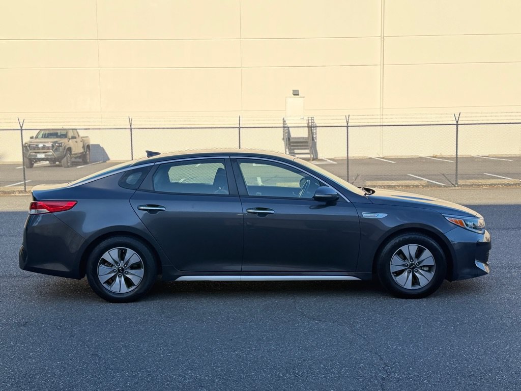 Used 2017 Kia Optima Premium w/ Hybrid Convenience Package FWD image 3