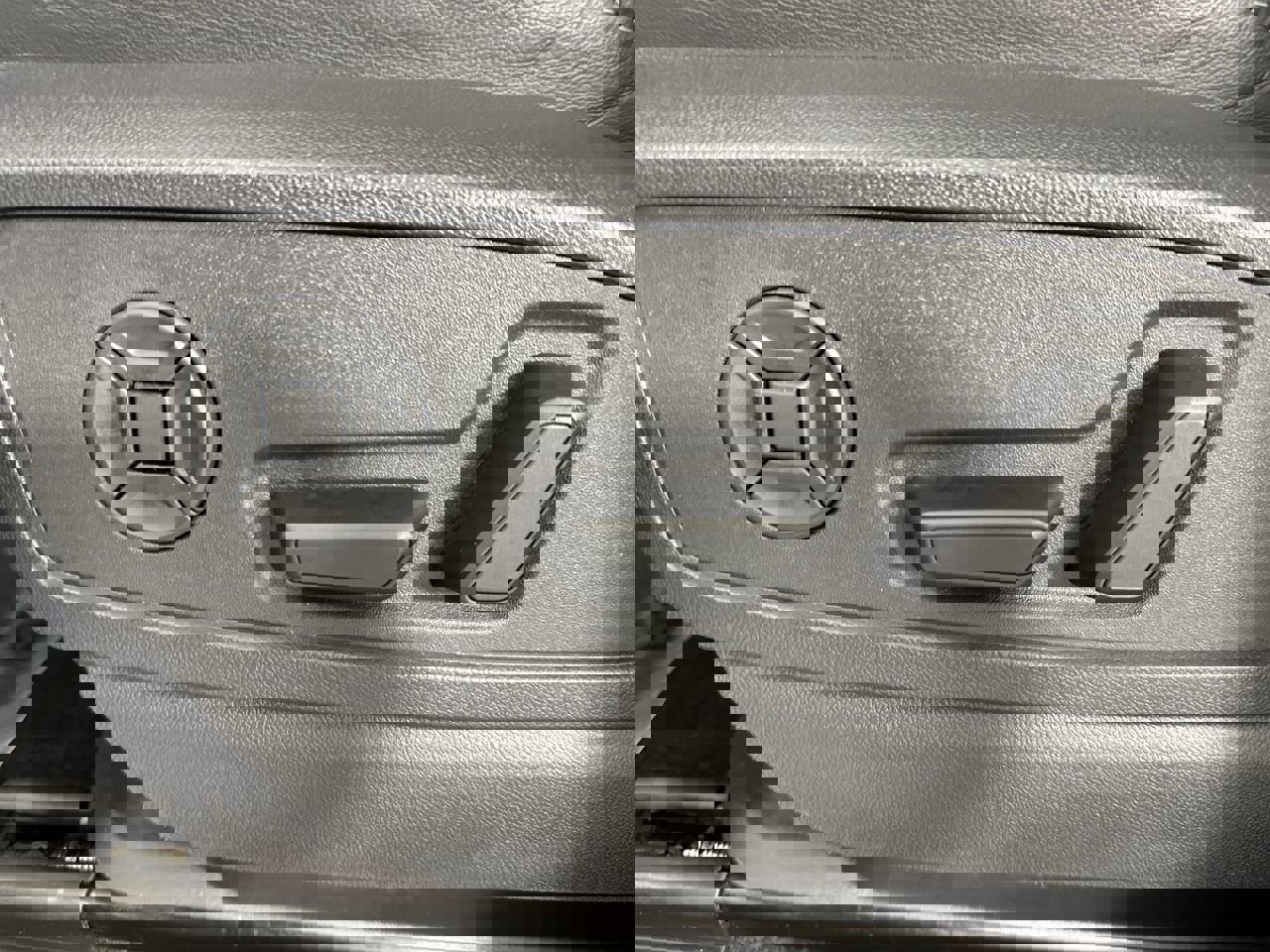 Used 2025 Audi Q5 Premium Plus w/ Premium Plus image 21