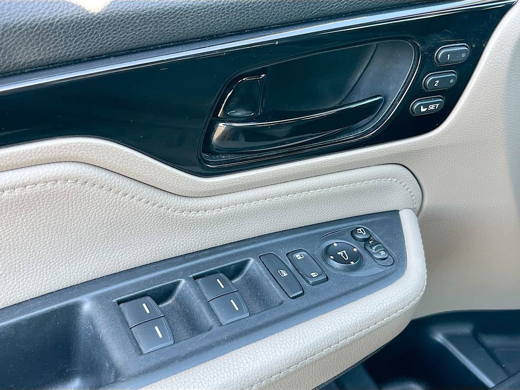 Used 2018 Honda Odyssey Elite image 18