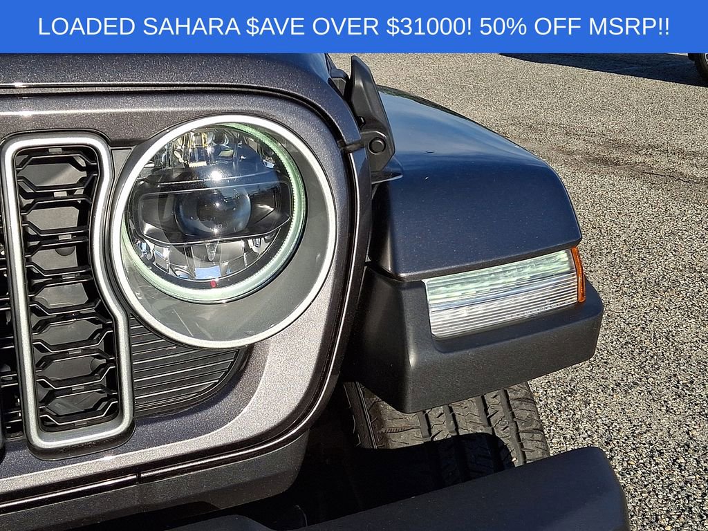 Used 2025 Jeep Wrangler Unlimited Sahara w/ Safety Group AWD/4WD image 9