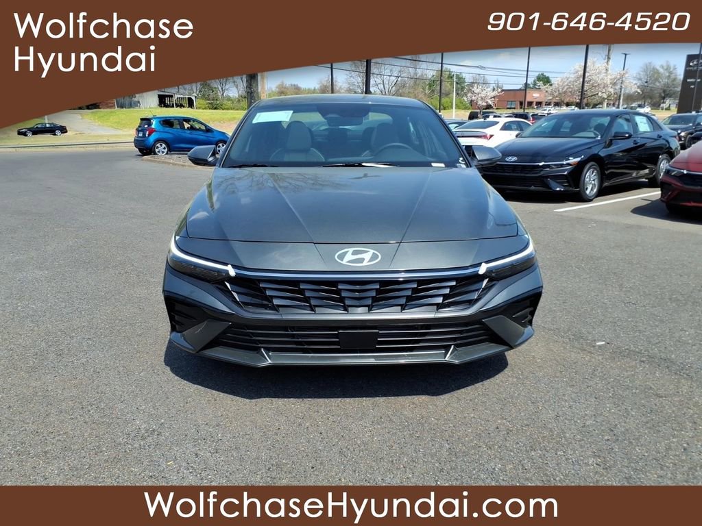 New 2026 Hyundai Elantra Limited FWD image 8