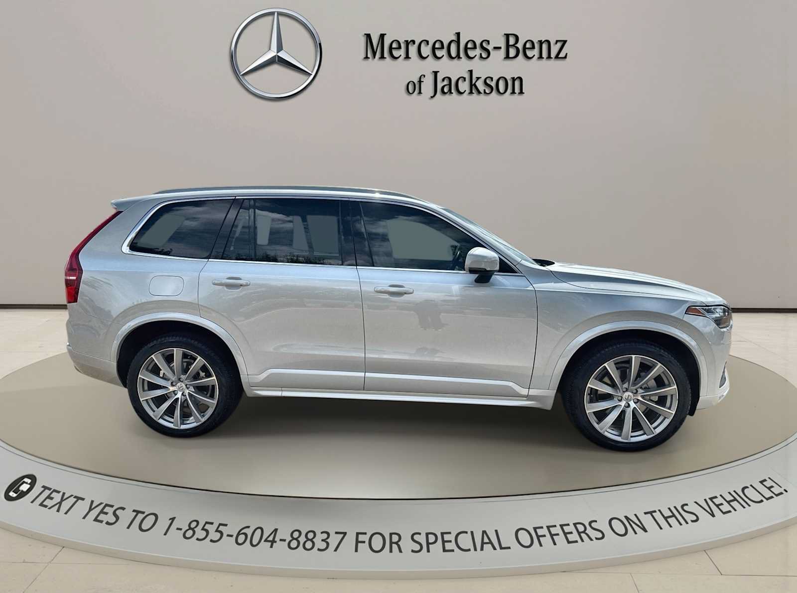Used 2022 Volvo XC90 T5 Momentum w/ Climate Package FWD image 9