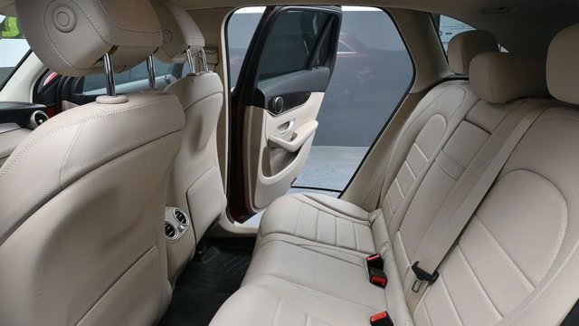 Used 2022 Mercedes-Benz GLC 300 4MATIC image 22