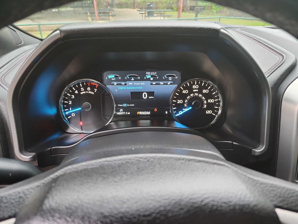 Used 2017 Ford F150 Platinum w/ Equipment Group 701A Luxury AWD/4WD image 30