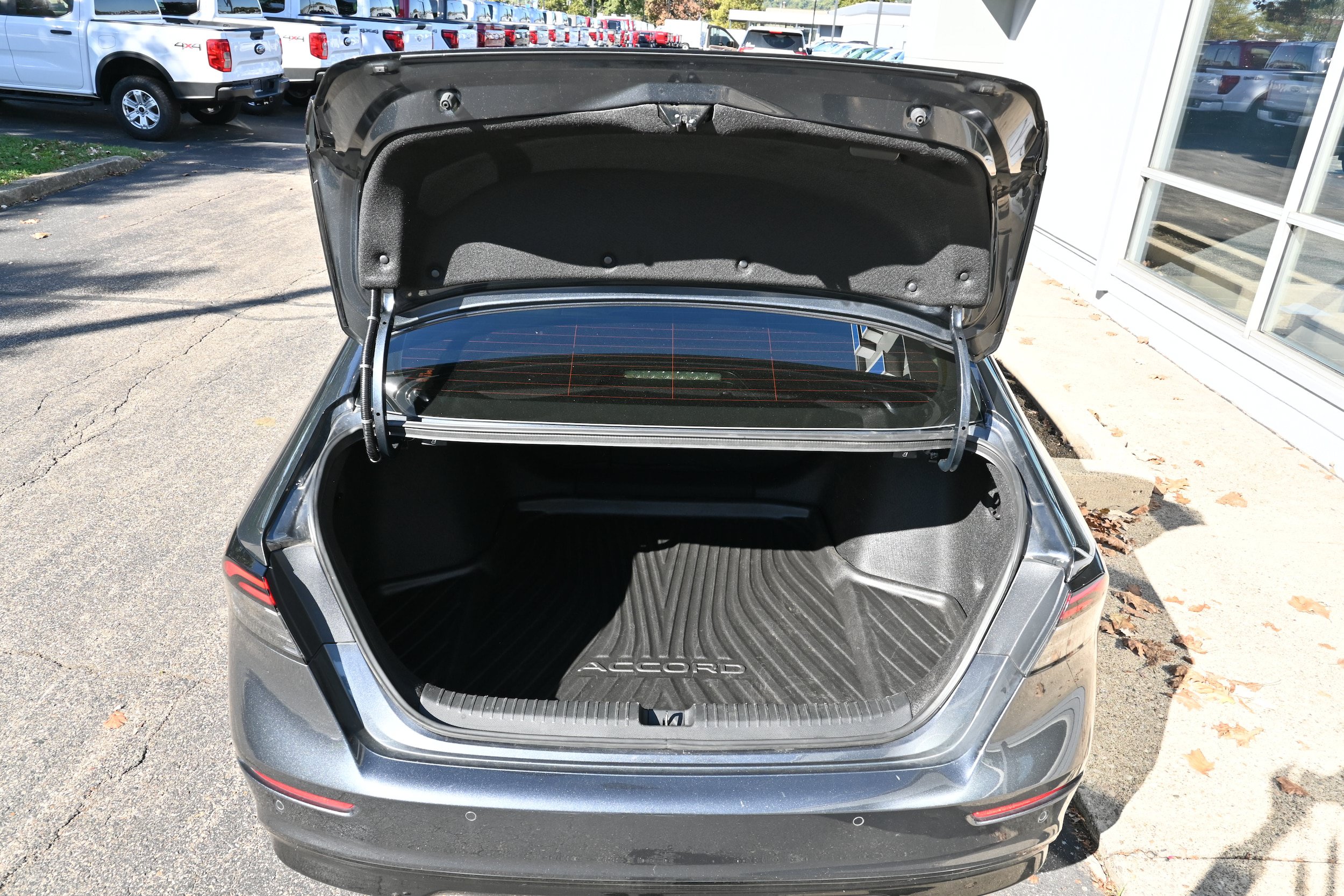 Used 2023 Honda Accord Touring image 7