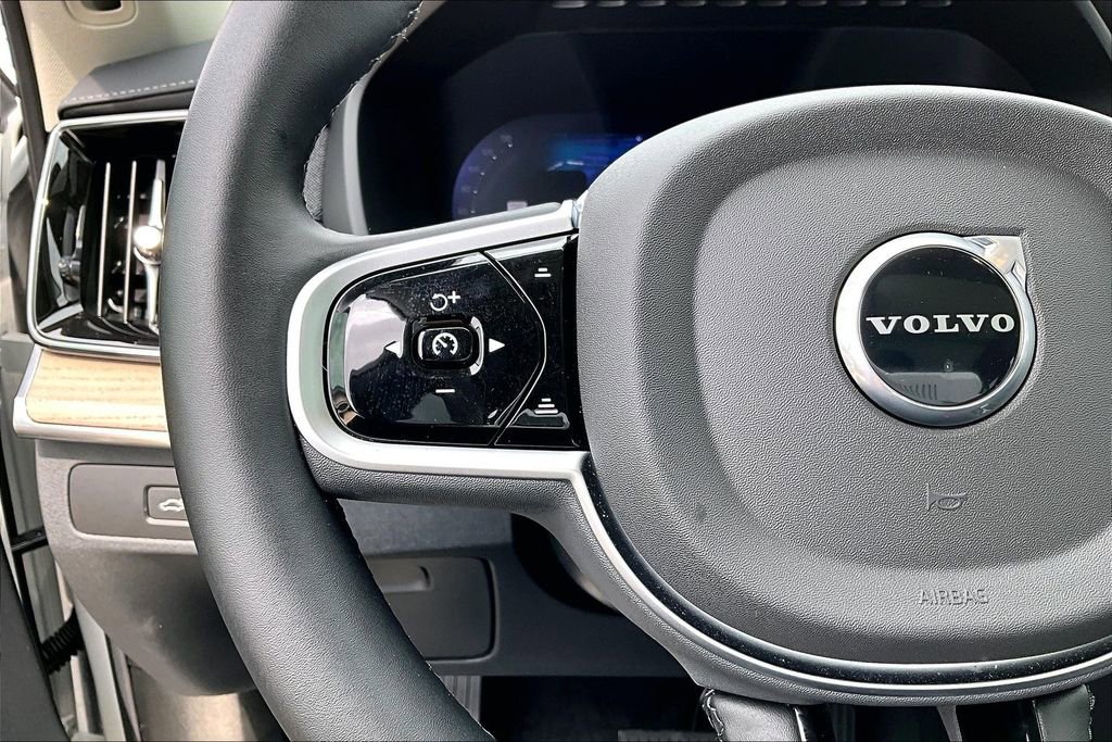 Certified 2025 Volvo XC90 T8 Plus w/ Protection Package Premier image 27