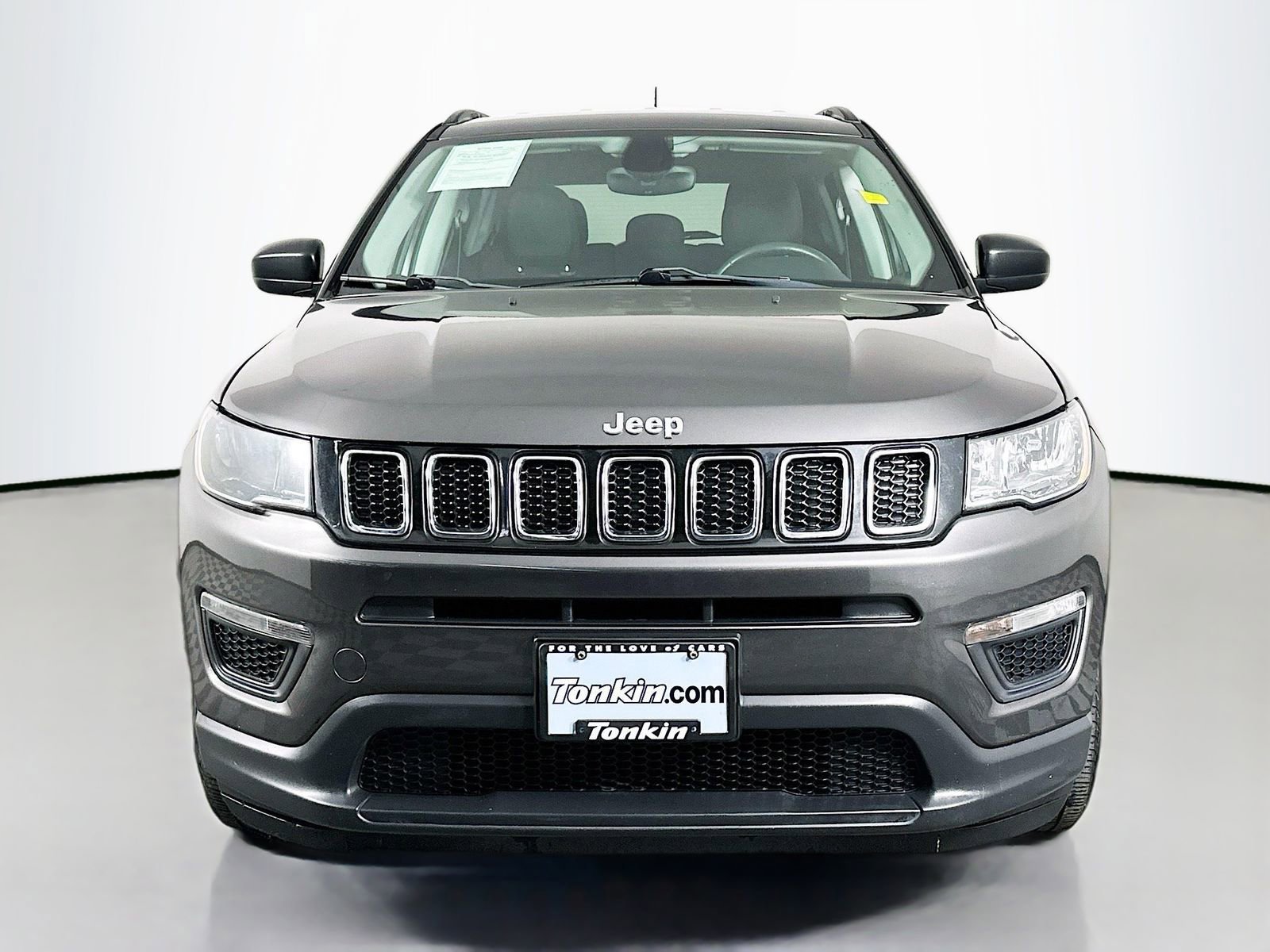 Used 2018 Jeep Compass Sport image 3