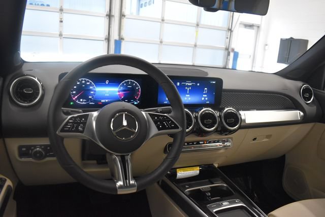 New 2026 Mercedes-Benz GLB 250 4MATIC image 23