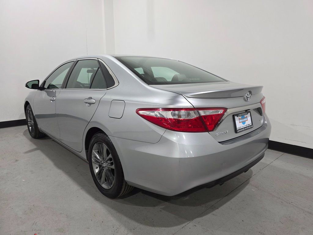 Used 2017 Toyota Camry SE image 31