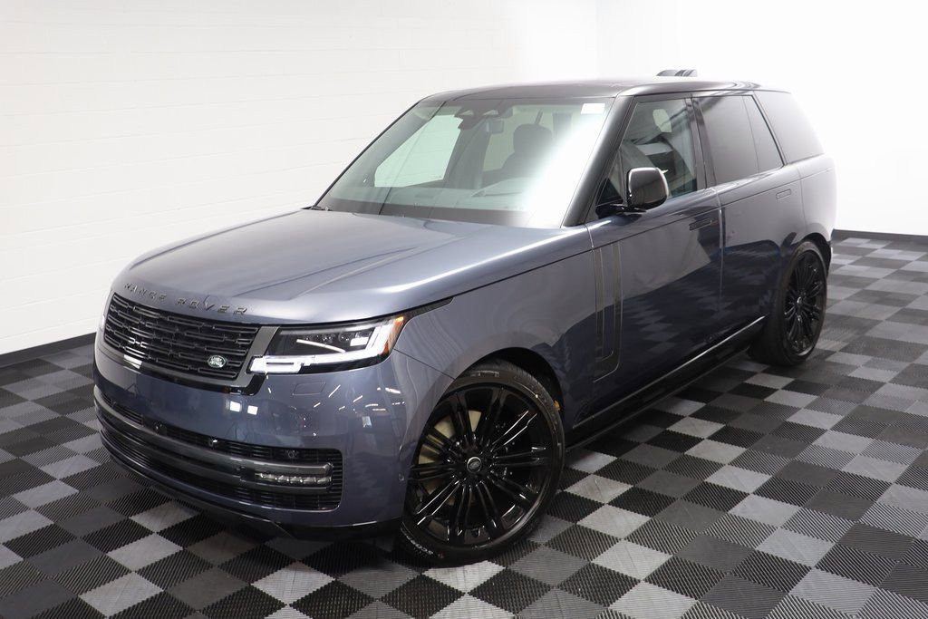 New 2025 Land Rover Range Rover SE image 2