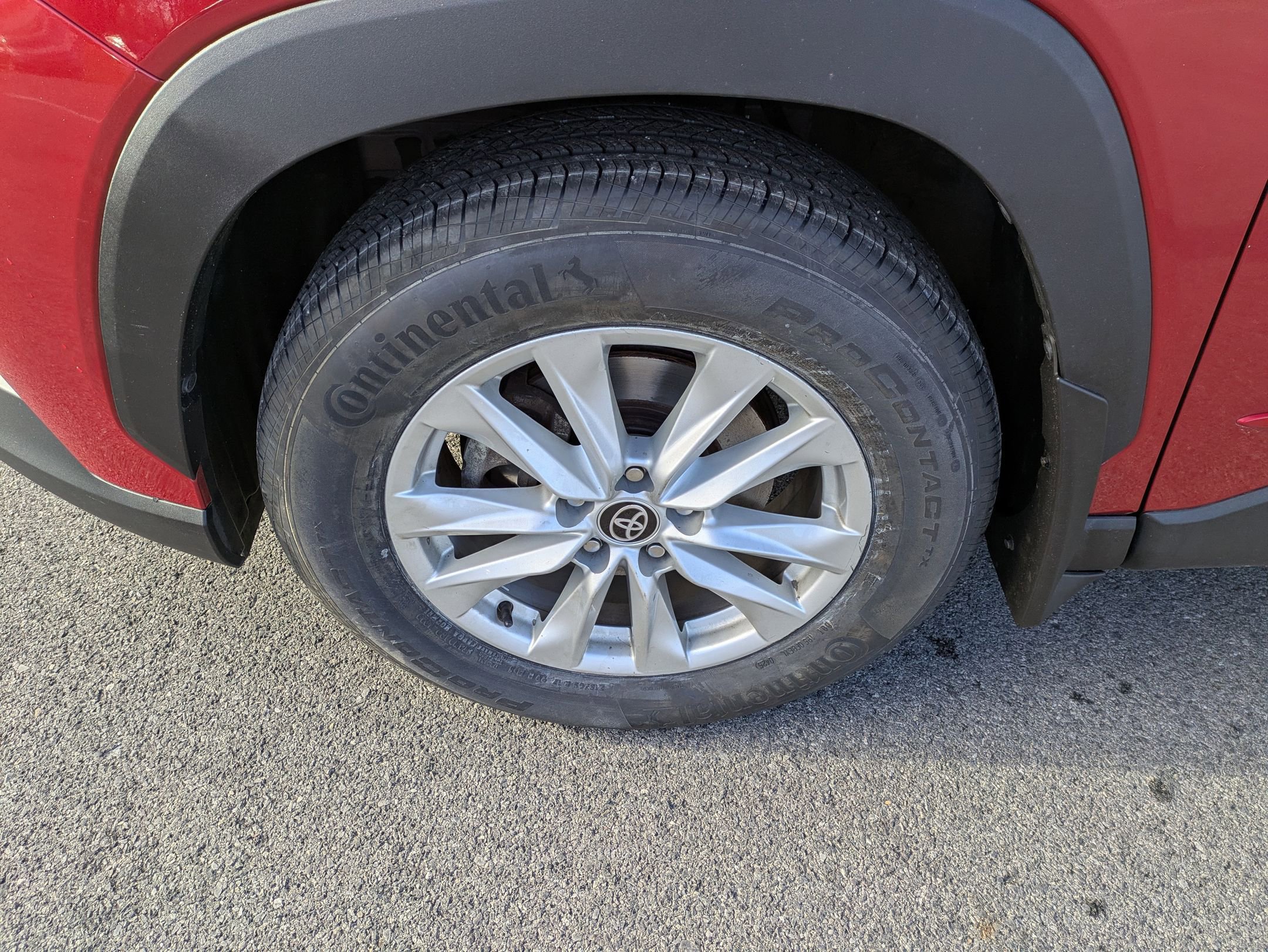 Used 2022 Toyota Corolla Cross LE image 22