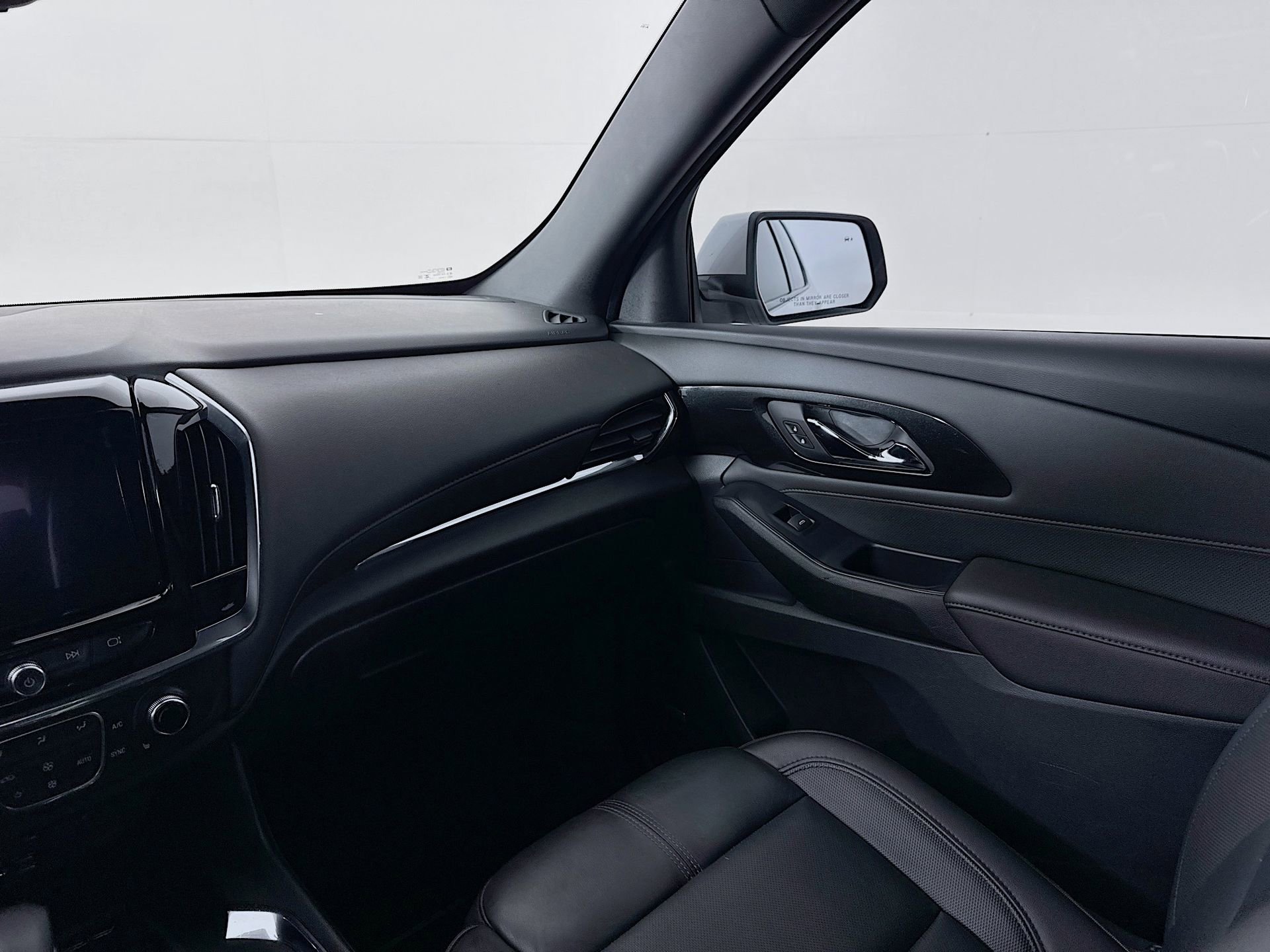 Used 2023 Chevrolet Traverse RS w/ LPO, Floor Liner Package image 25